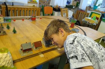 Jak Zahradou projel vlak