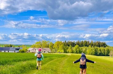 Jarní výlety do lesů, k potokům, na louky a do ticha cest